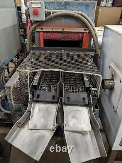 Manor conveyor parts washer and dryer
